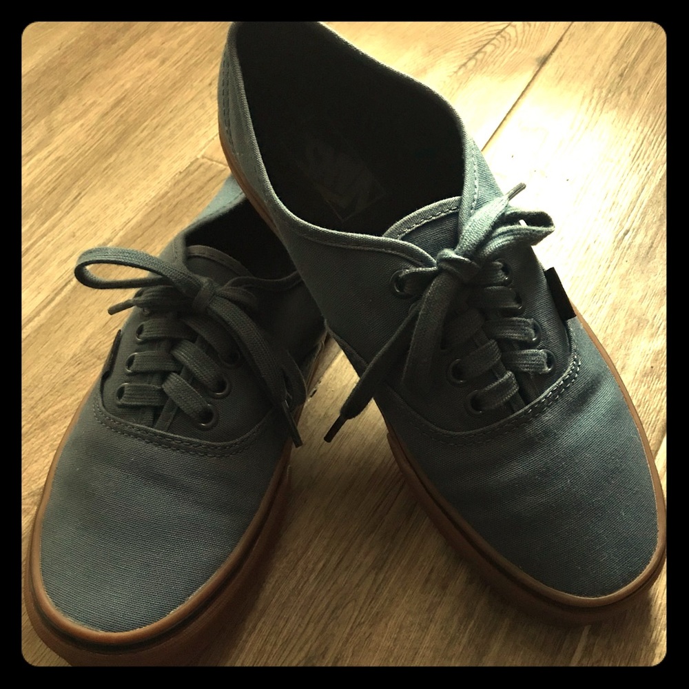 Classic Vans Blue & Gum Sole Mens 7.5 Womens 9
